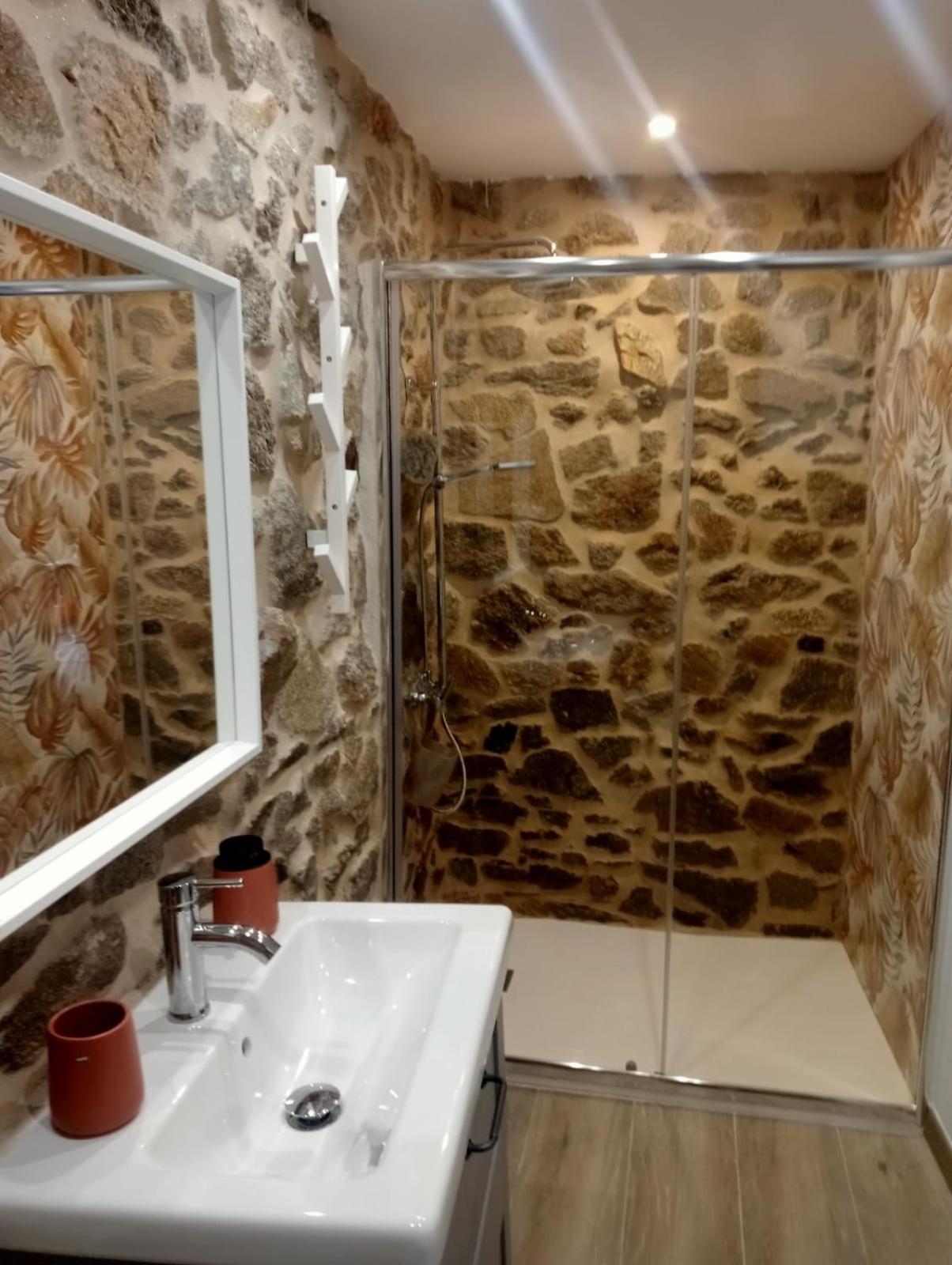 Apartamentos Muralla Sacra Sober Eksteriør bilde